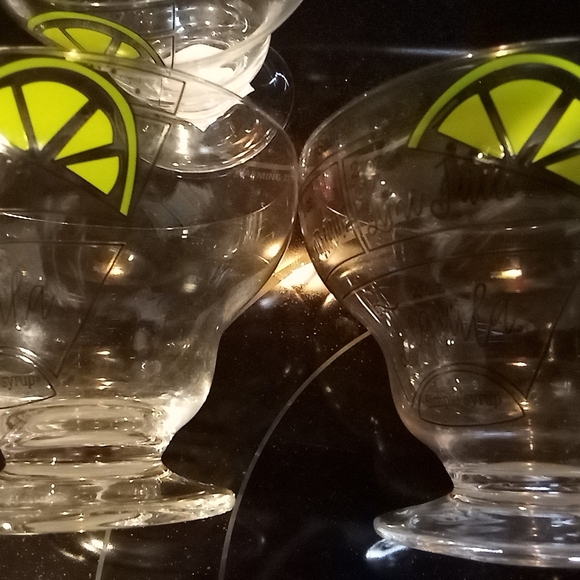 Mud Pie - 6 Clear Glass Cocktail Glasses with Lime Design - Picture 10 of 11